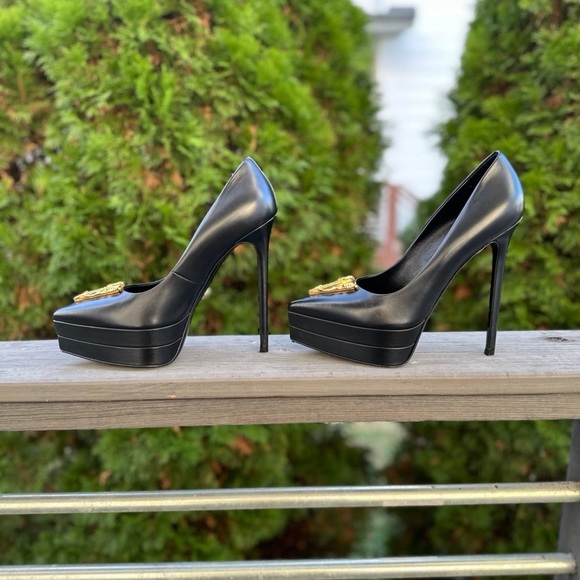 SOLD ON MERCARI ✅VERSACE VIRTUS Pumps - Picture 3 of 10